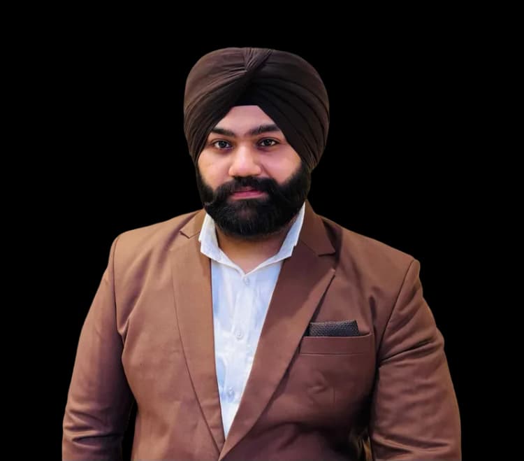 Sarabhjeet, Visual Designer